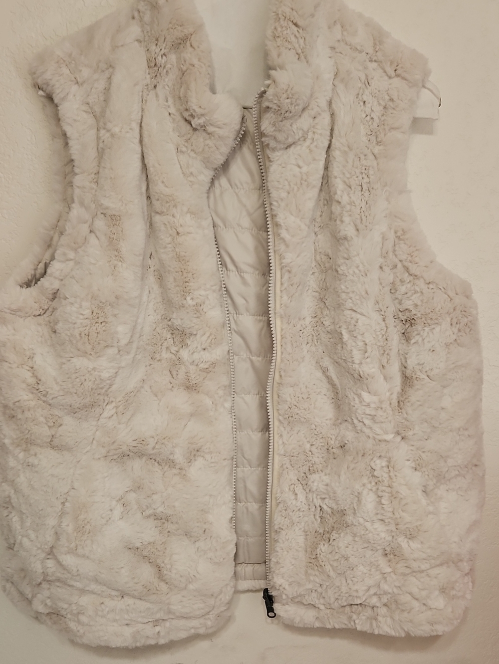 Nicole Miller Plush Faux Fur Sleeveless Vest - Ivory